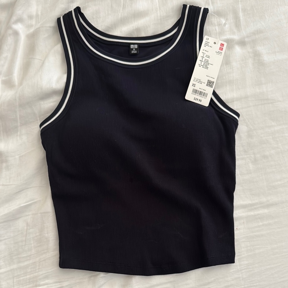 Uniqlo ribbed cropped Bra top